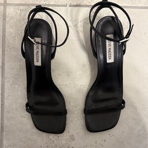 Steve Madden Size 7 black heels